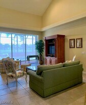 9053 Prosperity Way in Ft. Myers, FL - Building Photo