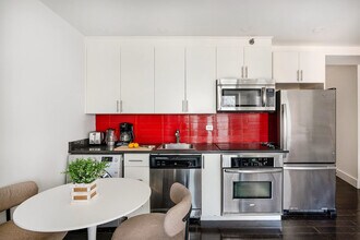 809 9th Ave in New York, NY - Building Photo - Building Photo