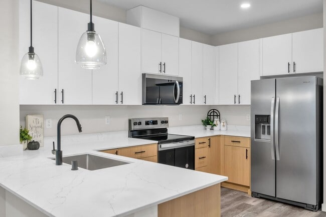 property at 15613 Admiralty Way