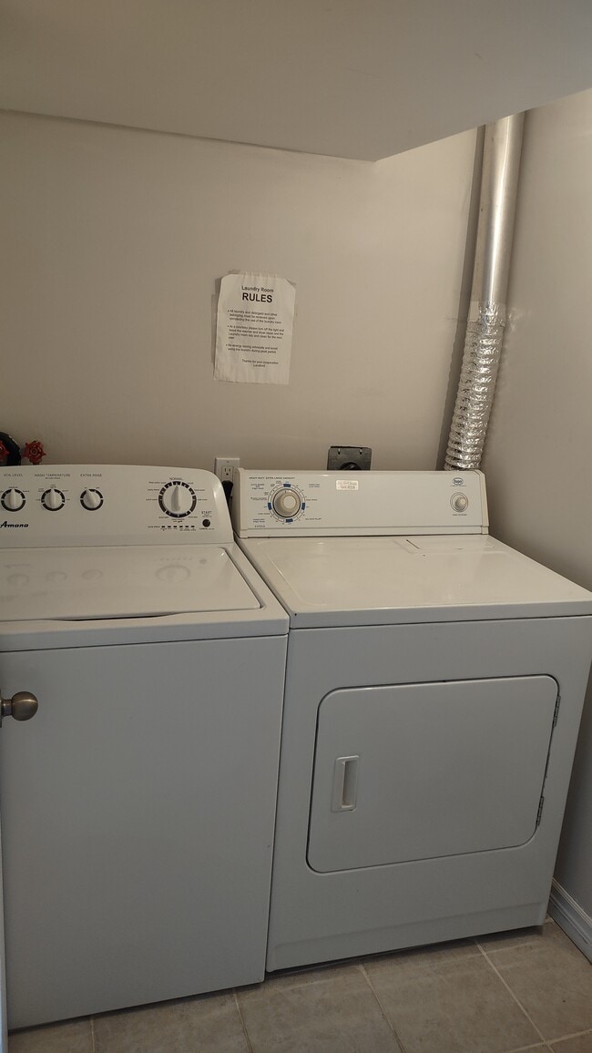 355 Blue Grass Blvd in Richmond Hill, ON - Building Photo - Building Photo