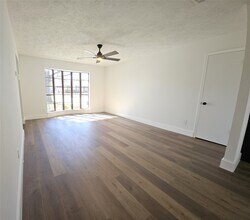 815 Merribrook Ln in Friendswood, TX - Building Photo - Building Photo