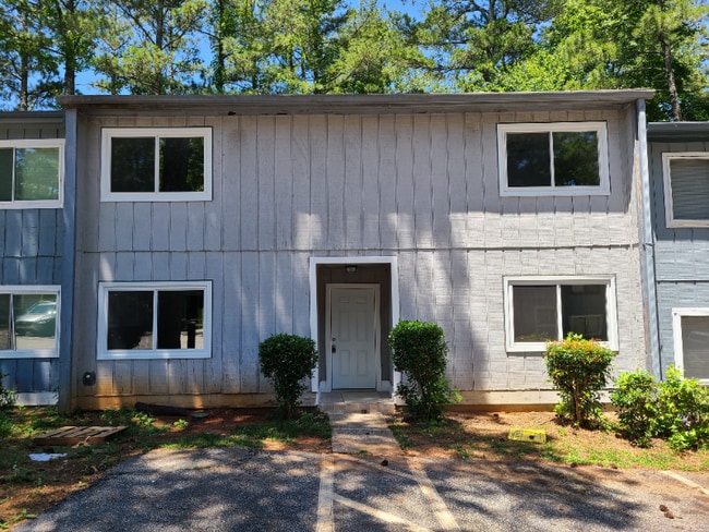 property at 922 Pine Oak Trail