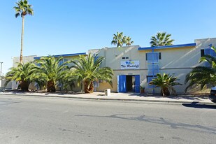 The Radcliff in Las Vegas, NV - Building Photo