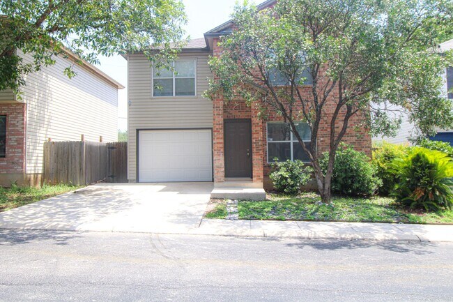 property at 5515 Kenton Bluff