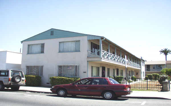 6804 Seville Ave in Huntington Park, CA - Building Photo - Building Photo