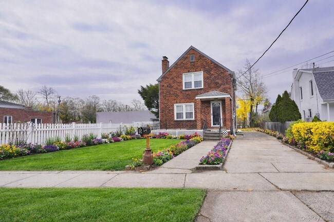 property at 5 Ashwood Rd