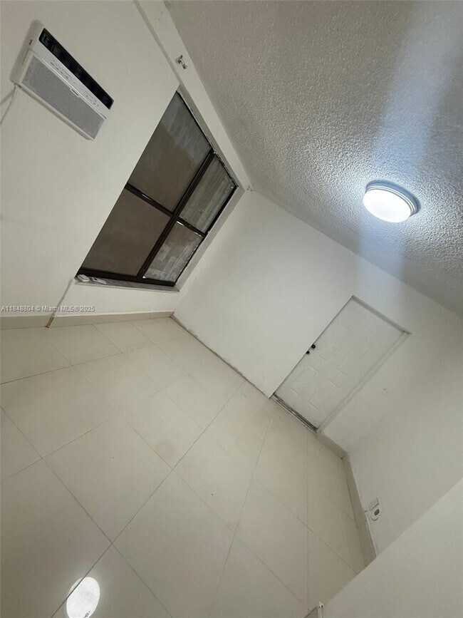 14800 NW 2nd Ave in Miami, FL - Building Photo - Building Photo