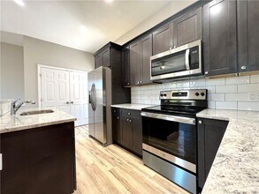 245 S Main St, Unit 2 in Beacon Falls, CT - Building Photo - Building Photo