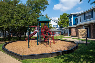 Park at Summers Grove in Austin, TX - Building Photo - Building Photo