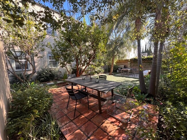 1419 Ellsmere Ave in Los Angeles, CA - Building Photo - Building Photo