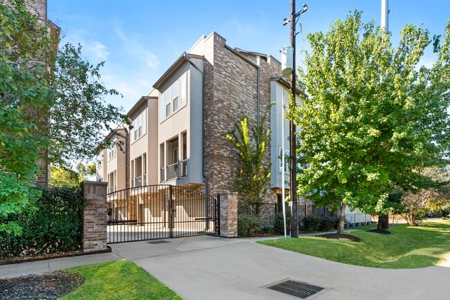 property at 1925 Shearn St