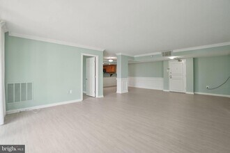 1515 S Arlington Ridge Rd, Unit 603 in Arlington, VA - Building Photo - Building Photo