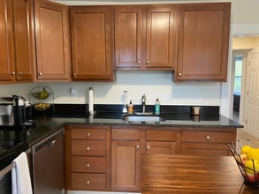 6831 Maryland Ave in Frederick, MD - Foto de edificio - Building Photo