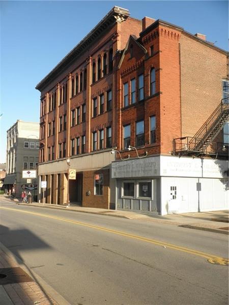 410 1/2 Pike St in Canonsburg, PA - Building Photo