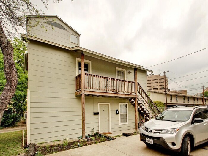 605 Elmwood Pl in Austin, TX - Foto de edificio