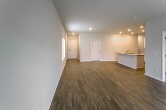 692 Watercliff Dr in Longs, SC - Building Photo - Building Photo