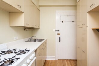 2328 N Lincoln Park W in Chicago, IL - Building Photo - Building Photo