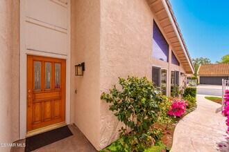 2379 Leeward Cir in Westlake Village, CA - Building Photo - Building Photo