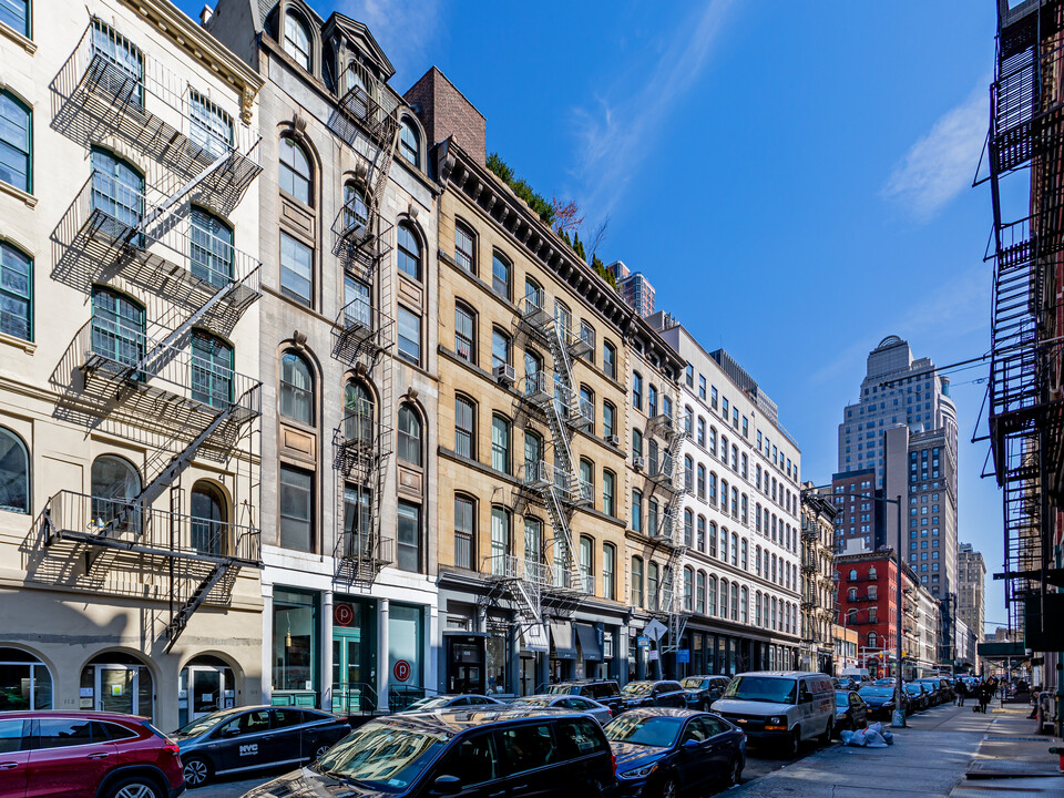 106 Reade St in New York, NY - Building Photo