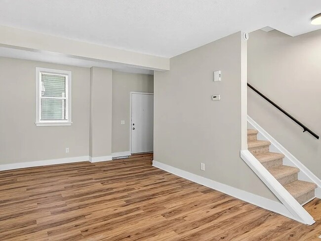 636 University Ave, Unit Apt 2 in Rochester, NY - Building Photo - Building Photo