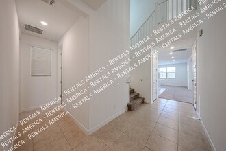 1050 E Armstrong Wy in Chandler, AZ - Building Photo - Building Photo