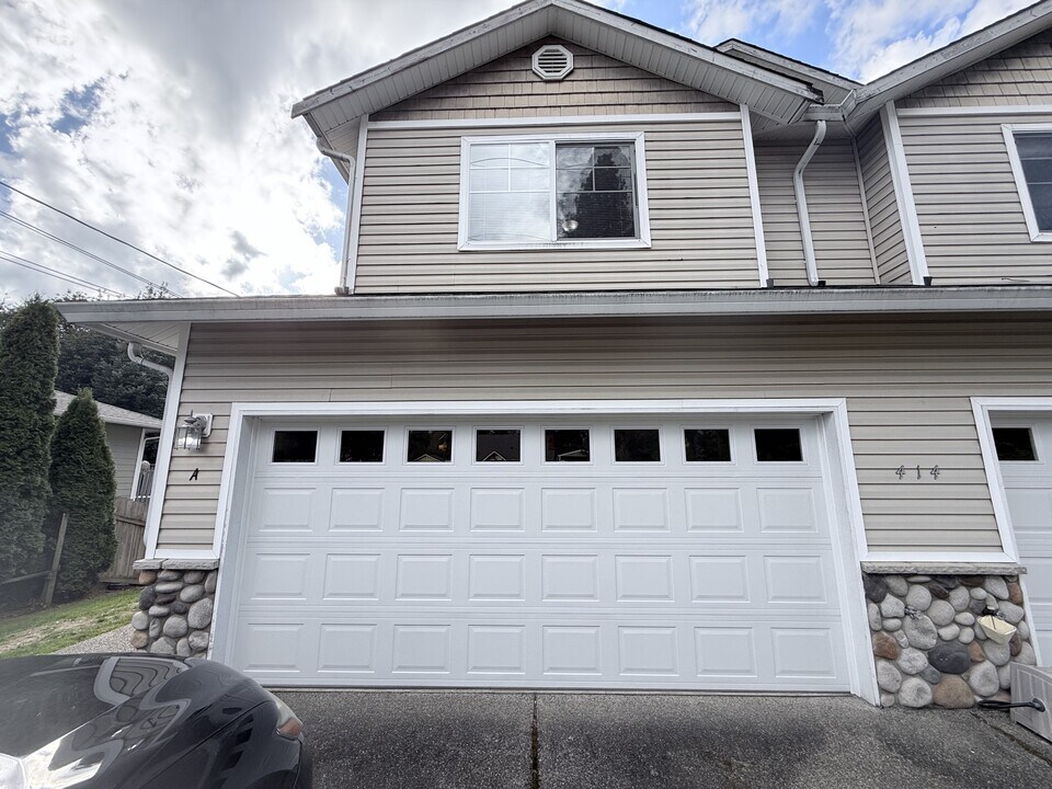 414 91st Ave SE in Lake Stevens, WA - Building Photo