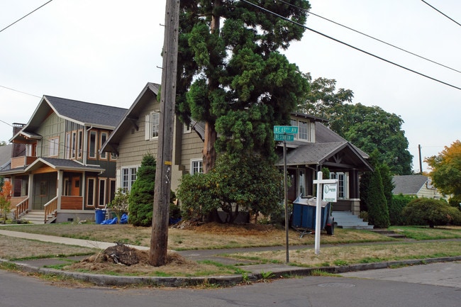 6232 NE Stanton St in Portland, OR - Building Photo - Building Photo