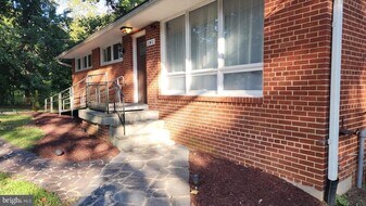 12411 Thompson Rd in Bowie, MD - Building Photo