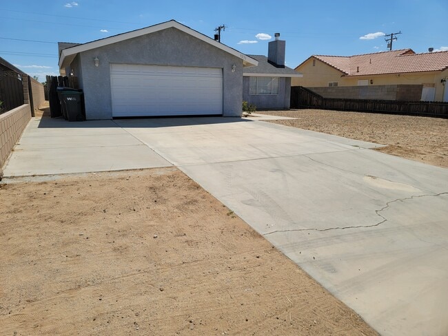 9230 Karen Ave in California City, CA - Building Photo - Building Photo