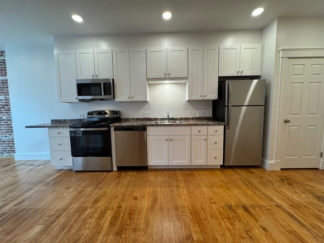 29-41 Congress St in Portsmouth, NH - Building Photo - Building Photo