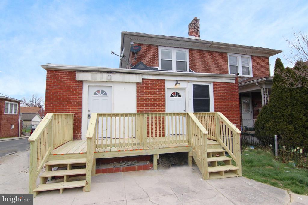 235 Jefferson St in Bridgeport, PA - Building Photo