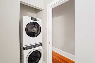 381 Adams St in Boston, MA - Building Photo - Building Photo