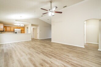 1928 Hunters Trace Cir in Middleburg, FL - Foto de edificio - Building Photo