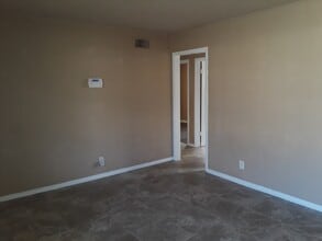 636 E 49th Pl N in Tulsa, OK - Building Photo - Building Photo