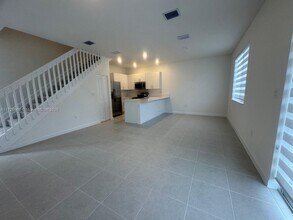 705 SE 13th St Cir in Homestead, FL - Building Photo - Building Photo