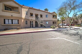 1287 N Alma School Rd in Chandler, AZ - Building Photo - Building Photo