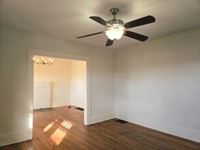 12 E Chestnut St in Asheville, NC - Building Photo - Building Photo