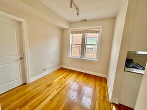 1230 Elmwood Ave in Evanston, IL - Building Photo - Building Photo