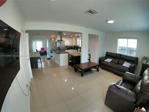 2236 Grant St-Unit -F in Hollywood, FL - Foto de edificio - Building Photo