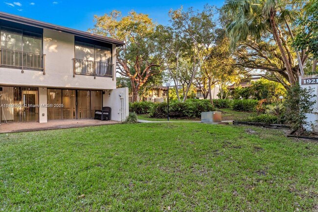 19228 NE 25th Ave, Unit 251B in Miami, FL - Foto de edificio - Building Photo
