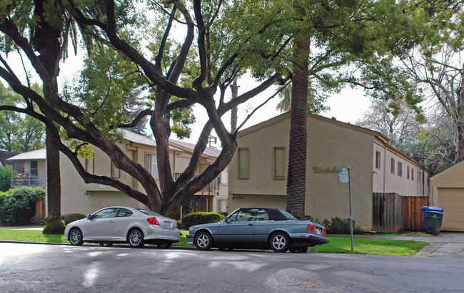 Mira Bella Apartments in Sacramento, CA - Building Photo - Building Photo