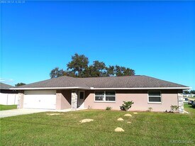 137 N Independence Hwy in Inverness, FL - Building Photo
