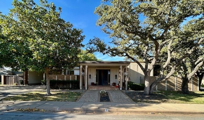 property at 7 Newcomb Terrace