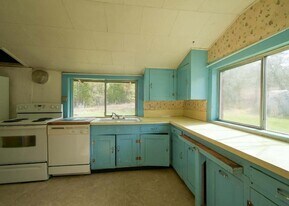 64 White Pl in Stryker, MT - Building Photo