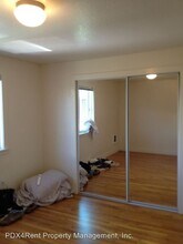 2801 N Ainsworth St in Portland, OR - Building Photo - Building Photo
