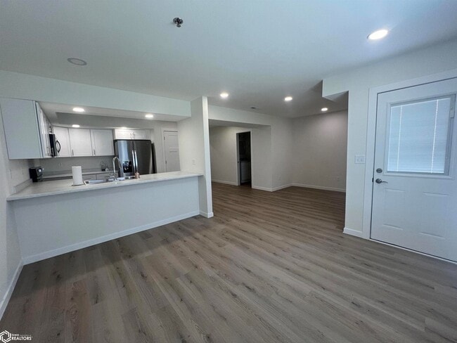 502 Layne Dr, Unit 103 in West Burlington, IA - Building Photo - Building Photo