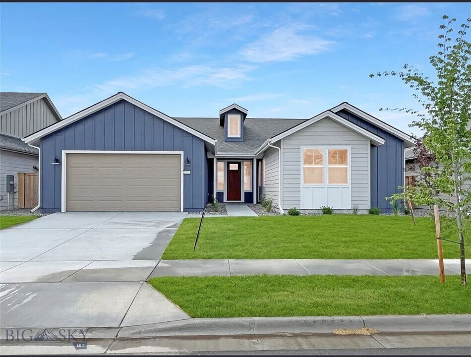 1502 Cyril Way in Belgrade, MT - Building Photo