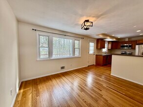 27 Ledgewood Rd in Framingham, MA - Building Photo - Building Photo