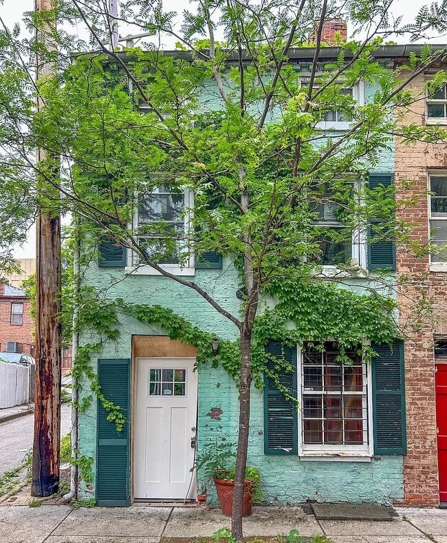 property at 914 Tyson St