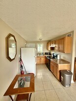 12086 105th St in Largo, FL - Building Photo